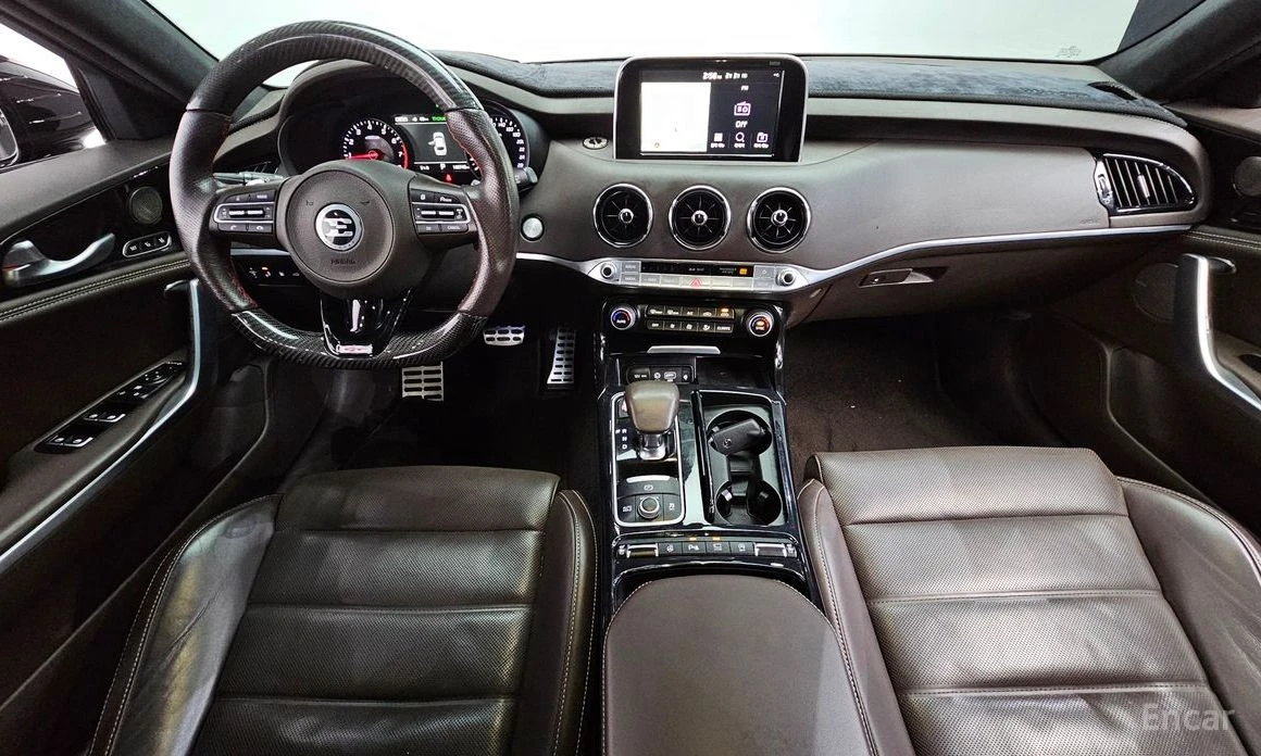 Kia Stinger PLATINUM* BREMBO* HEAD-UP* 360 КАМЕРИ* ОБДУХВАНЕ , снимка 8 - Автомобили и джипове - 53866709