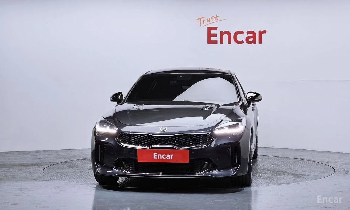 Kia Stinger PLATINUM* BREMBO* HEAD-UP* 360 КАМЕРИ* ОБДУХВАНЕ , снимка 2 - Автомобили и джипове - 53866709