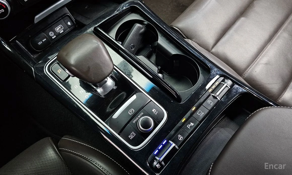 Kia Stinger PLATINUM* BREMBO* HEAD-UP* 360 КАМЕРИ* ОБДУХВАНЕ , снимка 13 - Автомобили и джипове - 53866709