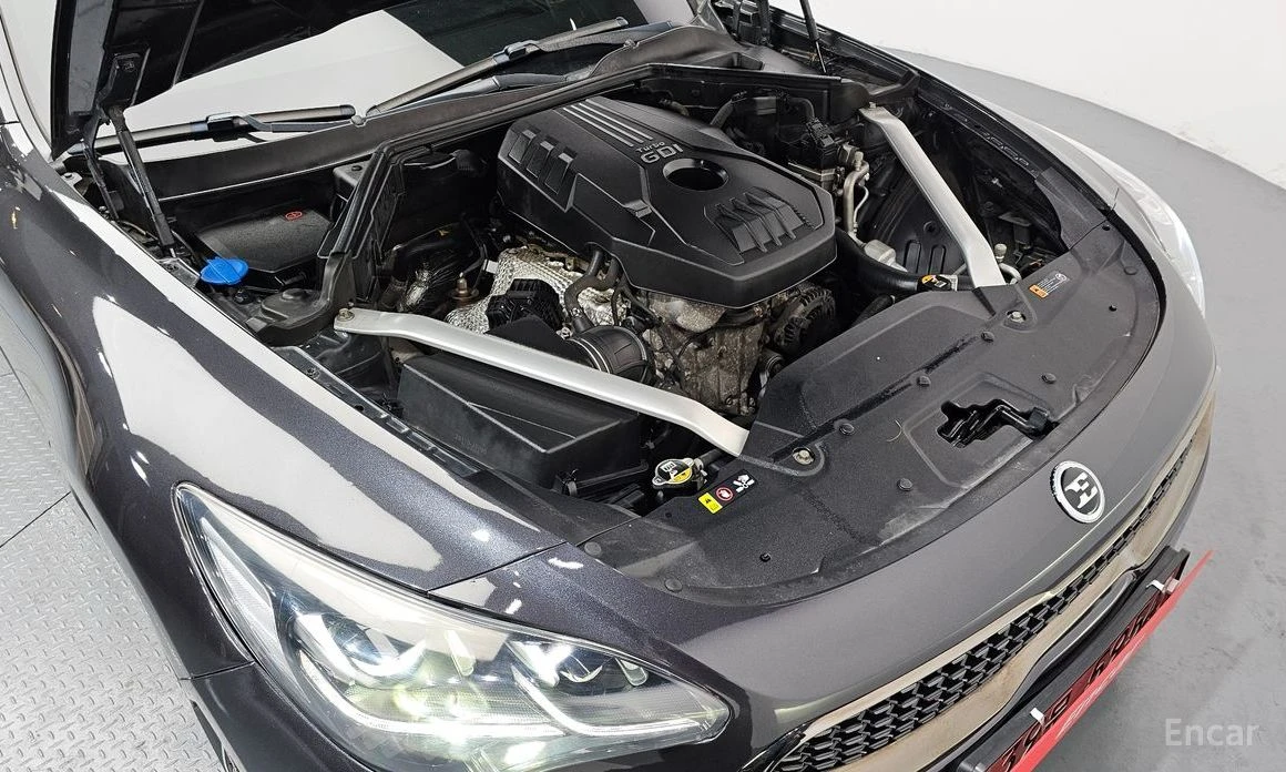 Kia Stinger PLATINUM* BREMBO* HEAD-UP* 360 КАМЕРИ* ОБДУХВАНЕ , снимка 6 - Автомобили и джипове - 53866709