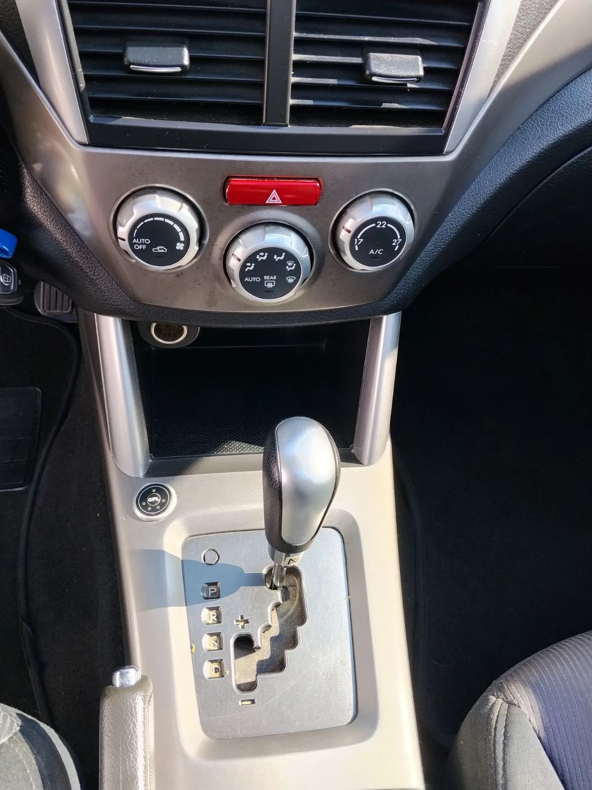 Subaru Forester 2.0 Газ Бензин , снимка 11 - Автомобили и джипове - 53880352