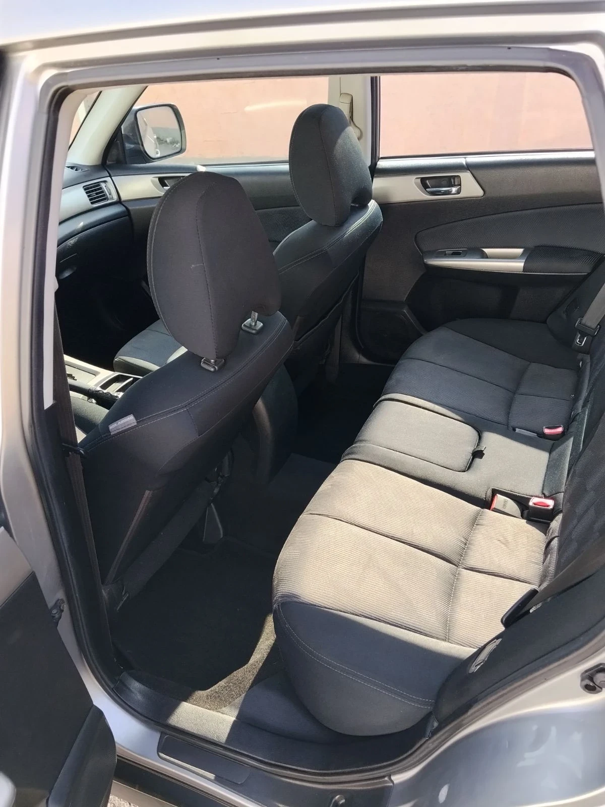 Subaru Forester 2.0 Газ Бензин , снимка 9 - Автомобили и джипове - 53880352