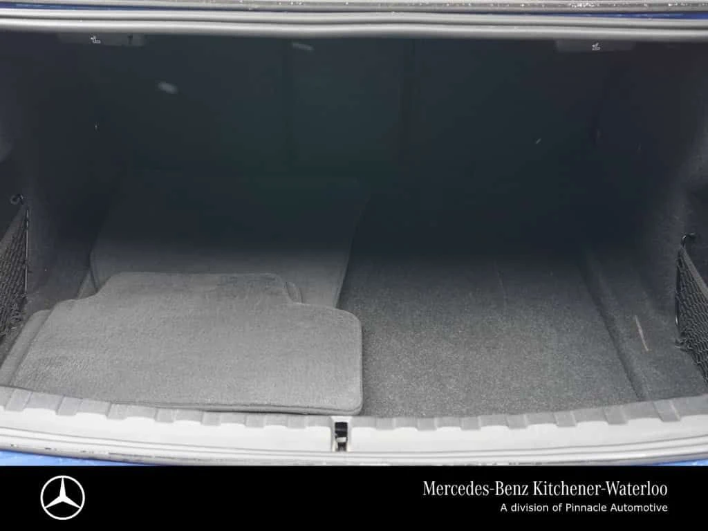 BMW 330 * xDrive * CARFAX * ЦЕНА ДО БГ, снимка 16 - Автомобили и джипове - 53925393