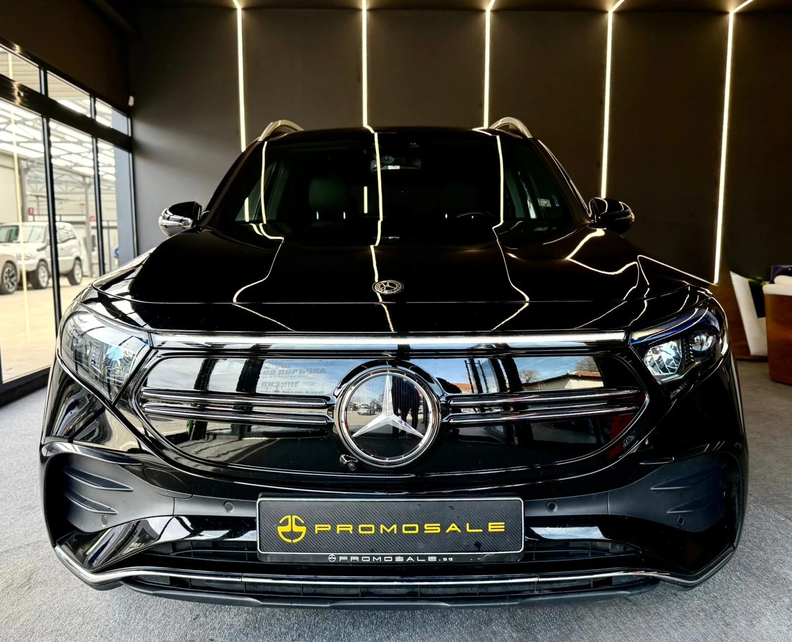 Mercedes-Benz EQB 350* 4matic* Гаранционен* * лизинг, снимка 2 - Автомобили и джипове - 54220413