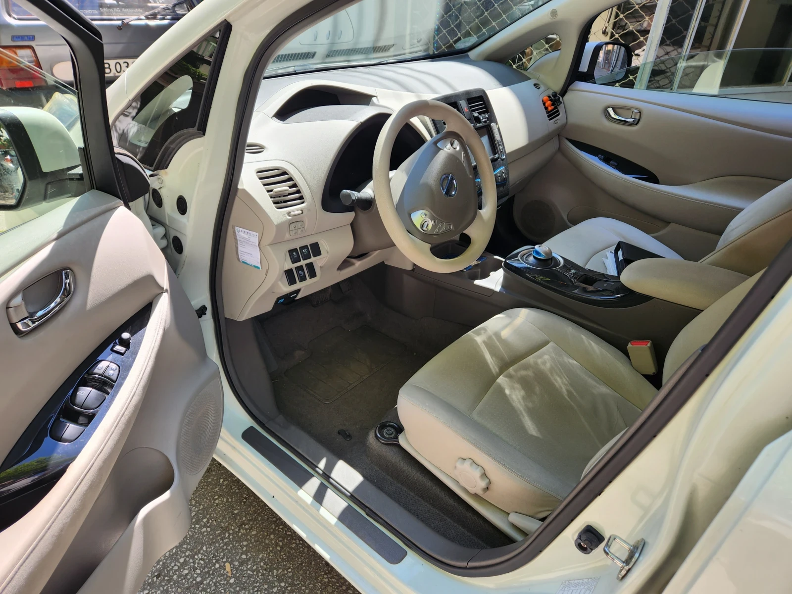 Nissan Leaf  ZE, снимка 7 - Автомобили и джипове - 54342705
