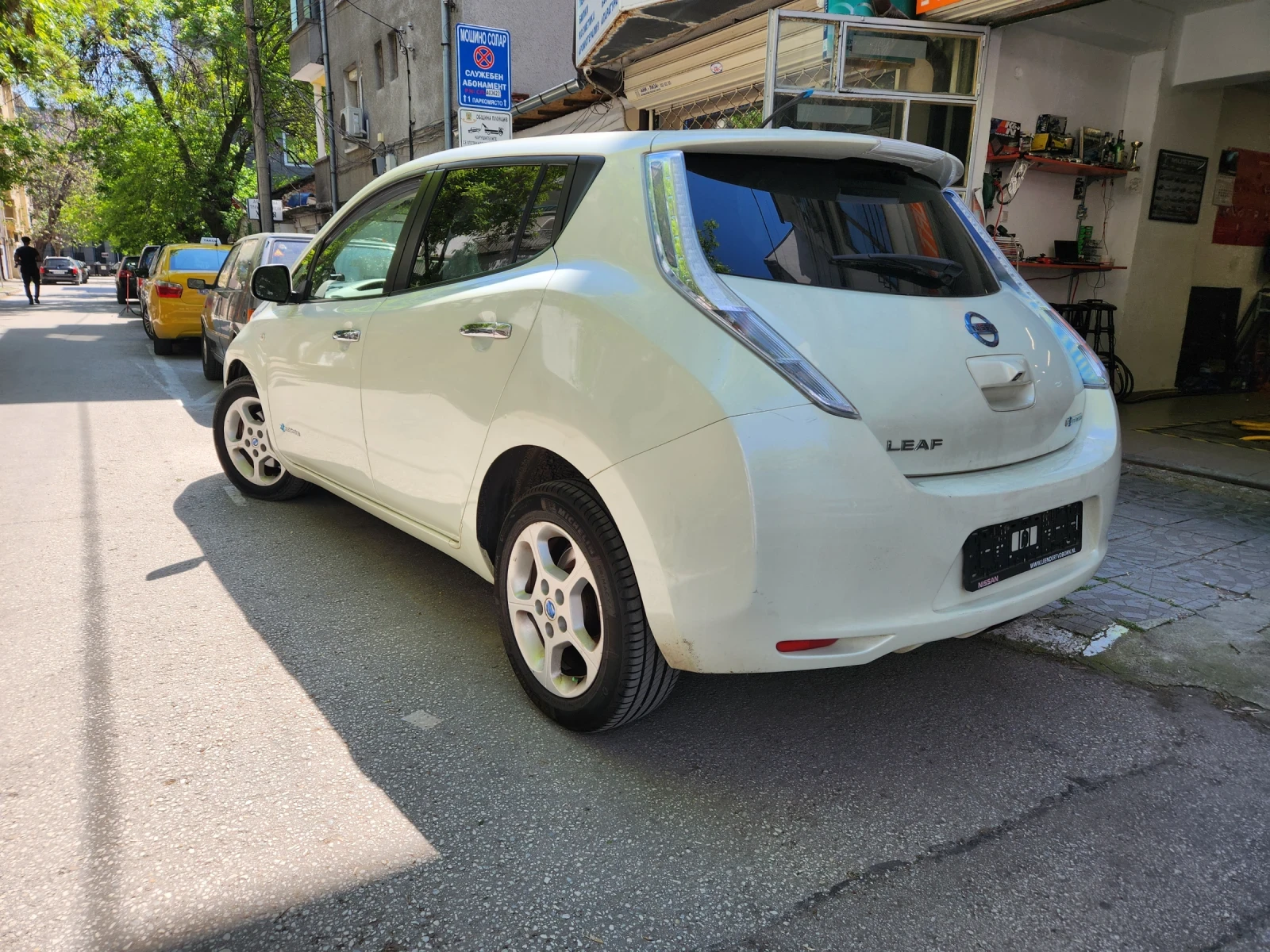 Nissan Leaf  ZE, снимка 2 - Автомобили и джипове - 54342705