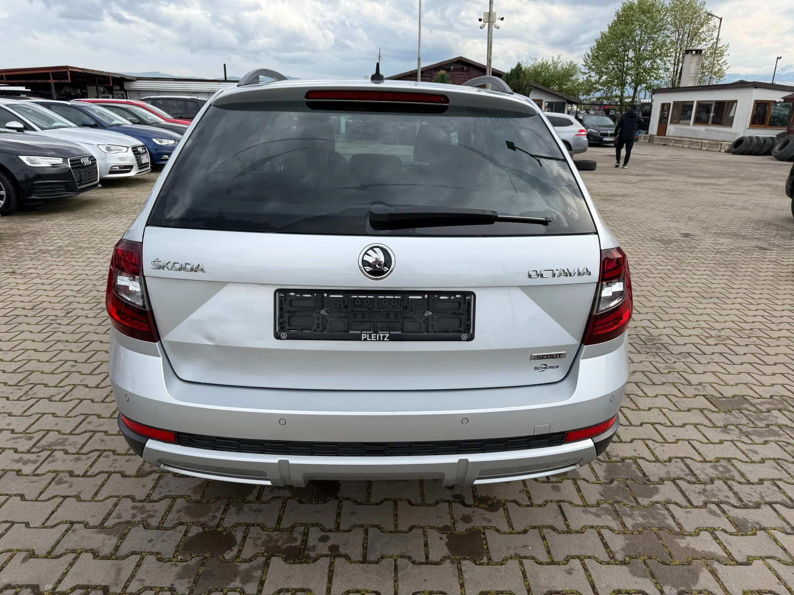 Skoda Octavia SCOUT 4X4 AVTOMAT/NAVI EURO 6, снимка 7 - Автомобили и джипове - 54366977