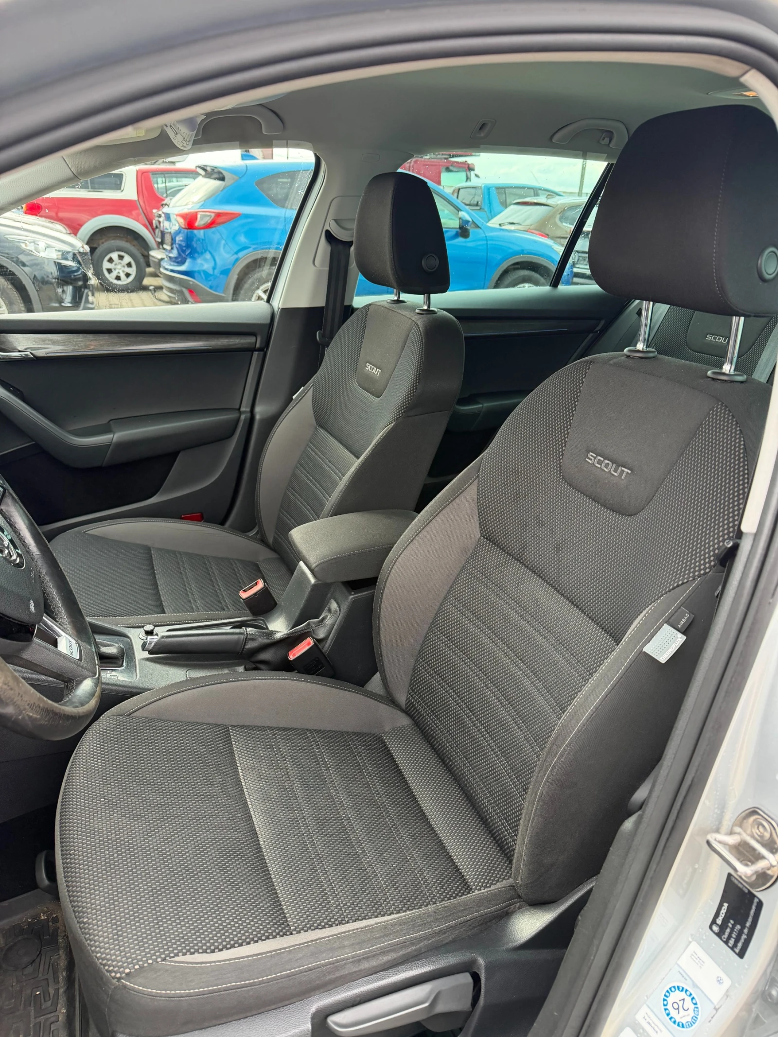 Skoda Octavia SCOUT 4X4 AVTOMAT/NAVI EURO 6, снимка 12 - Автомобили и джипове - 54366977
