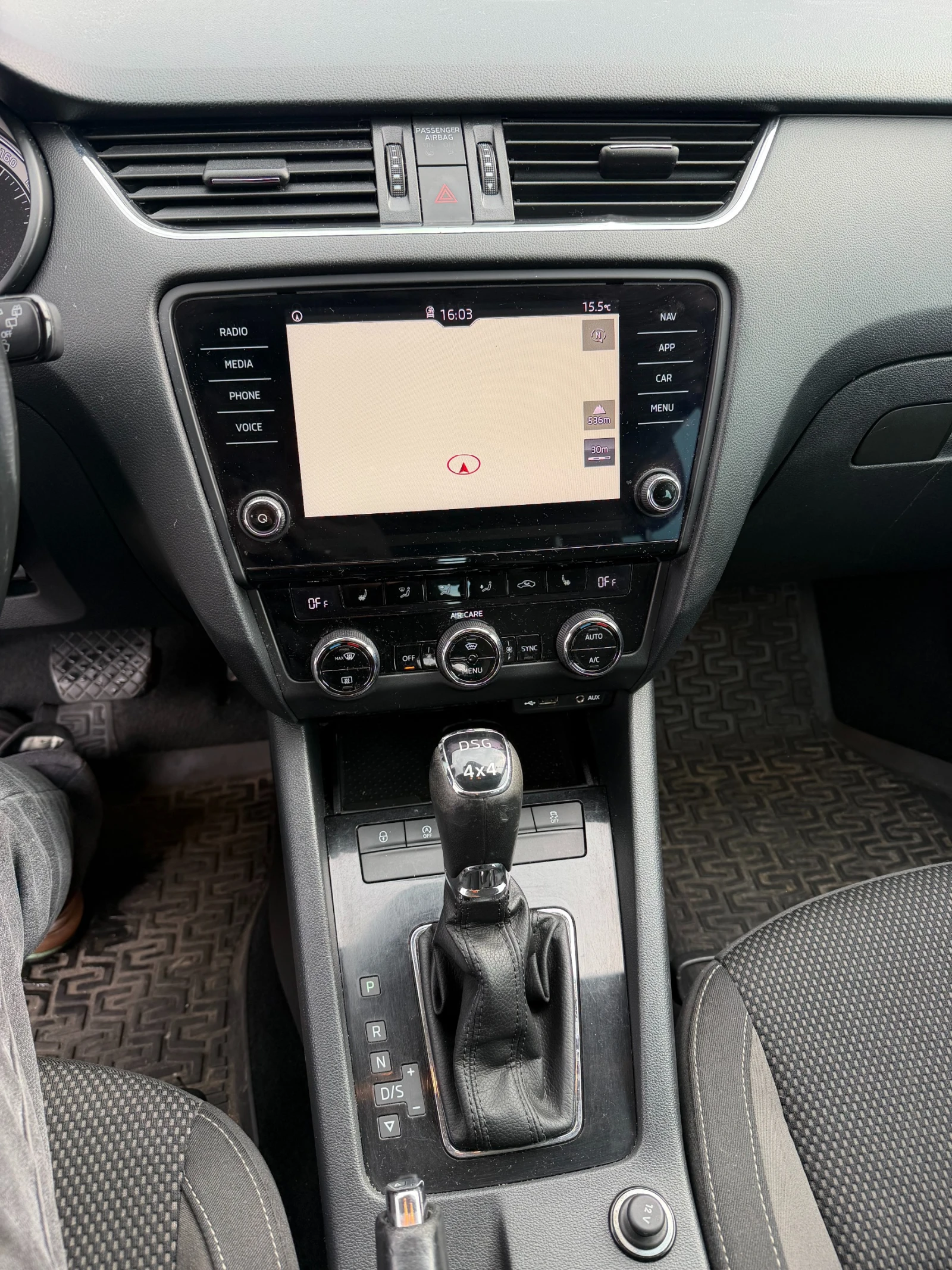 Skoda Octavia SCOUT 4X4 AVTOMAT/NAVI EURO 6, снимка 14 - Автомобили и джипове - 54366977
