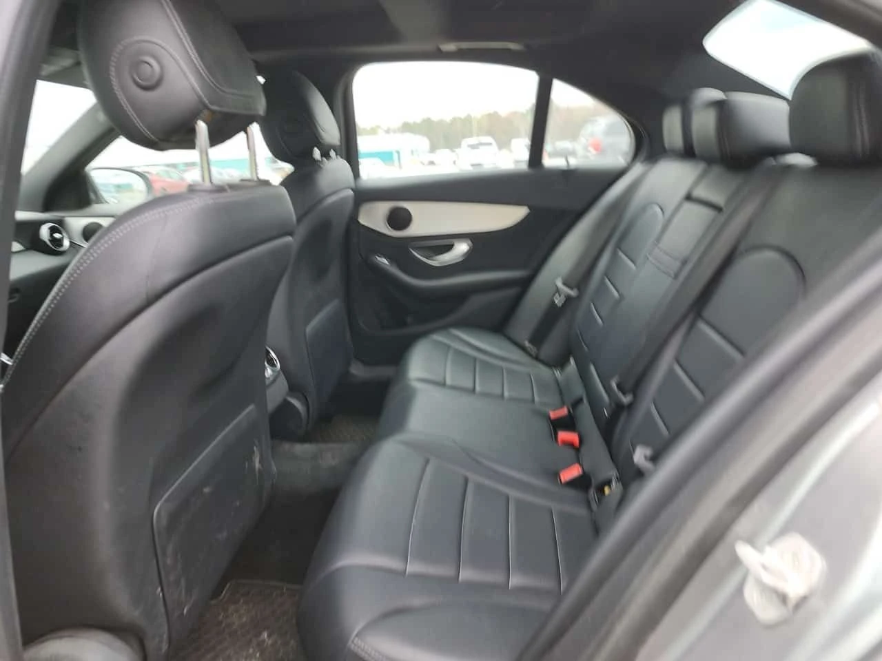 Mercedes-Benz C 300 * CARFAX * 2 КЛЮЧА * КАМЕРА * НАВИГАЦИЯ * , снимка 12 - Автомобили и джипове - 54465210