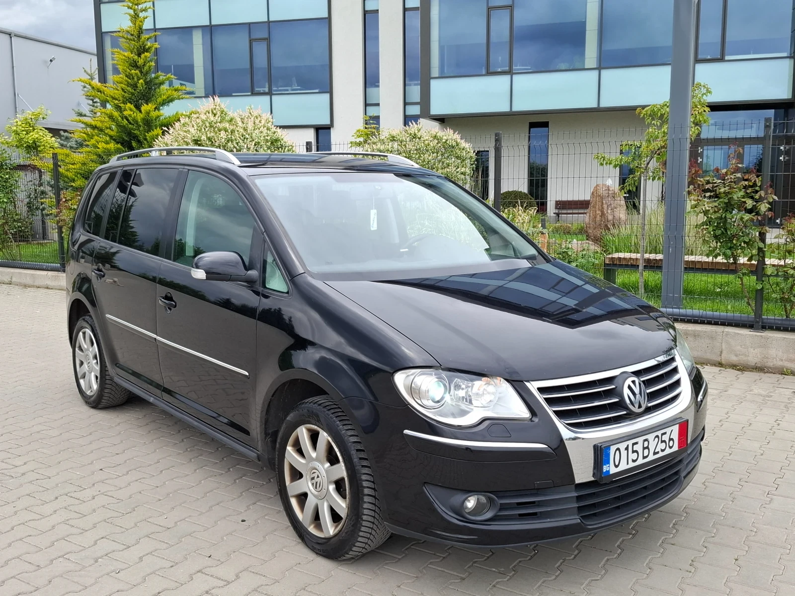 VW Touran 1.9TDI* (105кс)* FACELIFT* KLIMATRONIK* НОВ ВНОС* , снимка 12 - Автомобили и джипове - 54484368