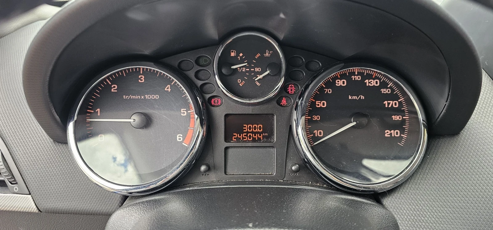 Peugeot 207 16hdi, снимка 13 - Автомобили и джипове - 54896507