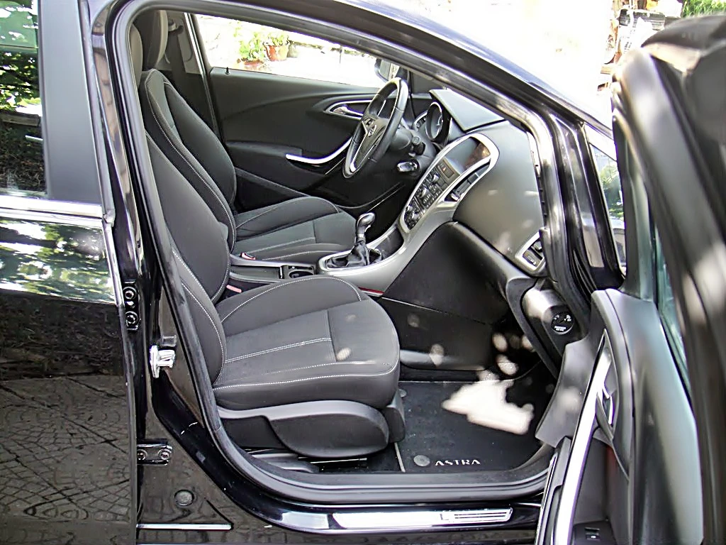 Opel Astra 1.4  ГЕРМАНИЯ, снимка 12 - Автомобили и джипове - 54954177