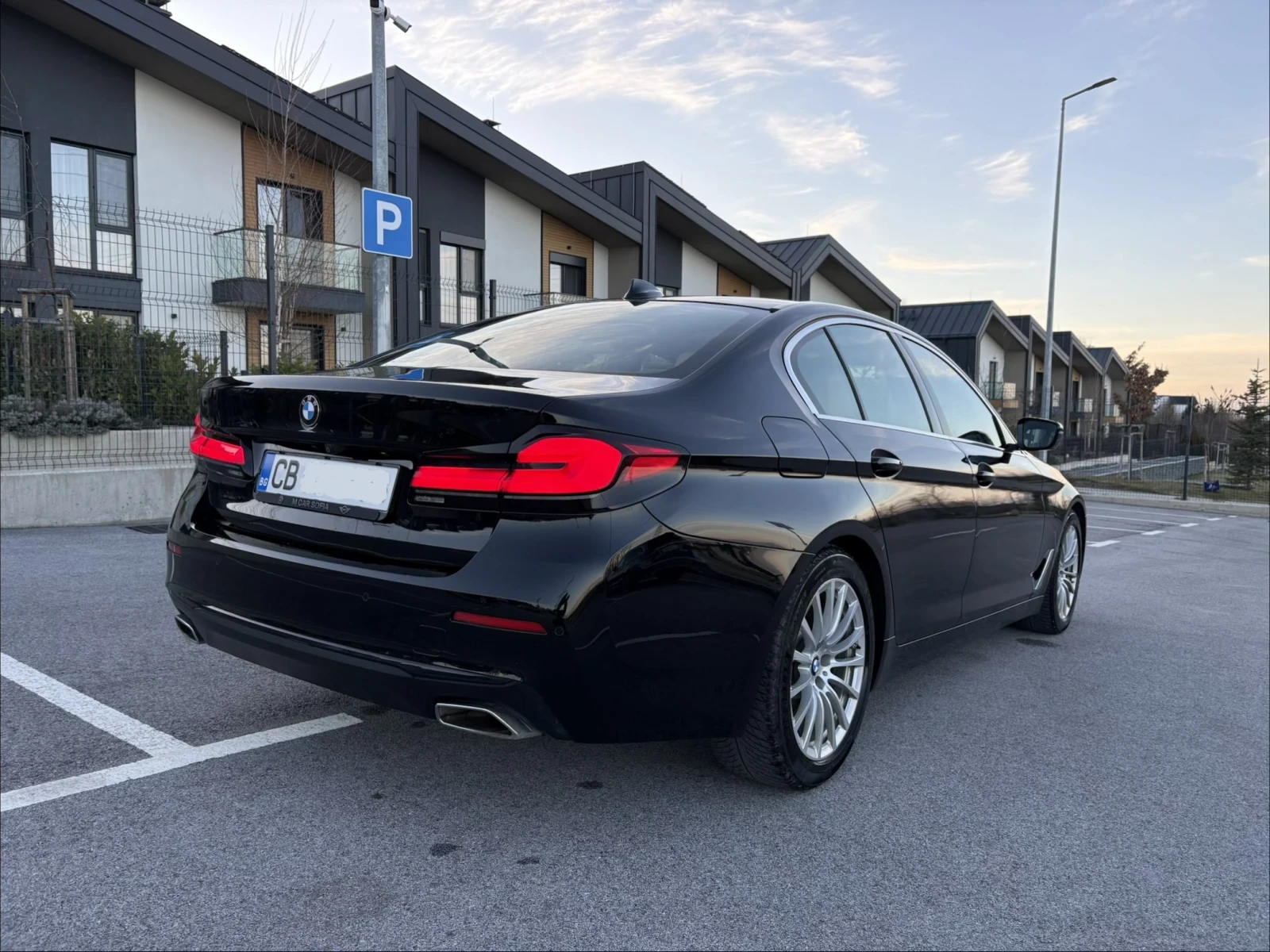 BMW 520 XDrive, снимка 3 - Автомобили и джипове - 55105441