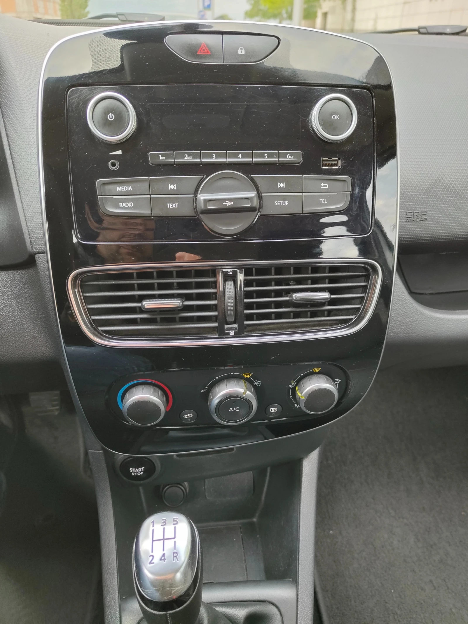 Renault Clio N1, снимка 16 - Автомобили и джипове - 55430541