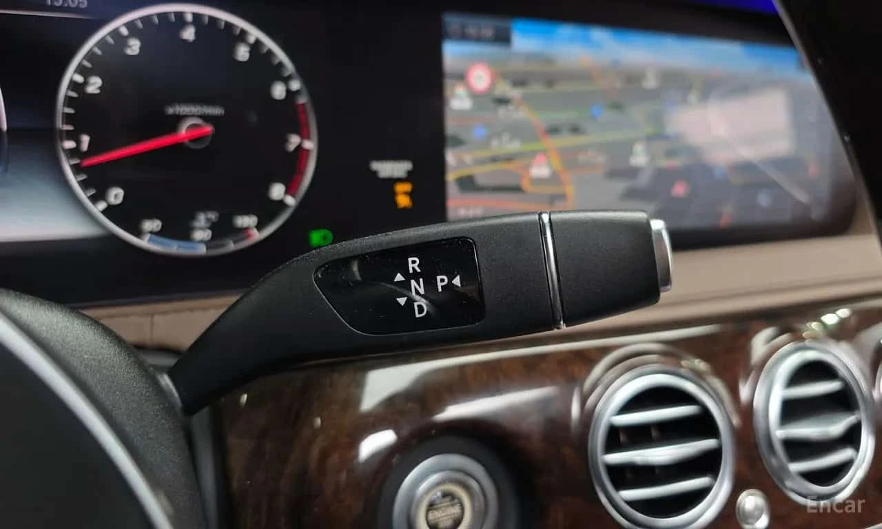 Mercedes-Benz S 560 L 4MATIC * HEADUP * ТЕЛЕВИЗОРИ , снимка 9 - Автомобили и джипове - 55559182