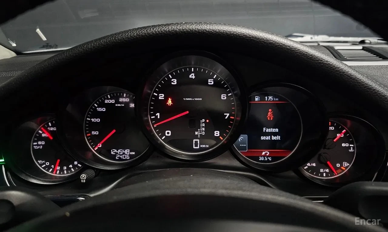 Porsche Panamera * 3.6 AWD * АВТОКРЕДИТ БЕЗ ПЪРВОНАЧАЛНА ВНОСКА* , снимка 8 - Автомобили и джипове - 56021519