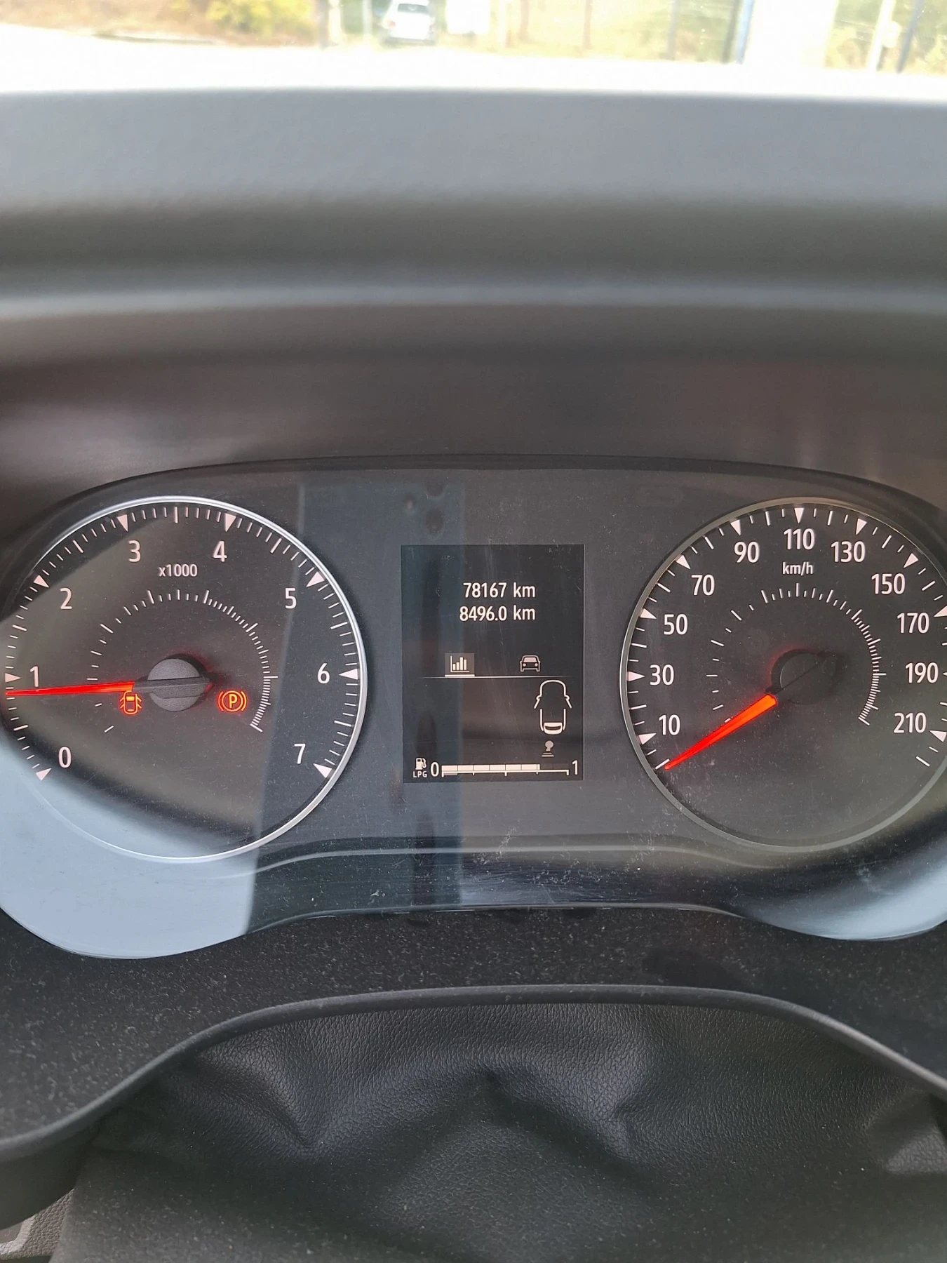 Dacia Logan 1.0 tce LPG, снимка 7 - Автомобили и джипове - 56307970