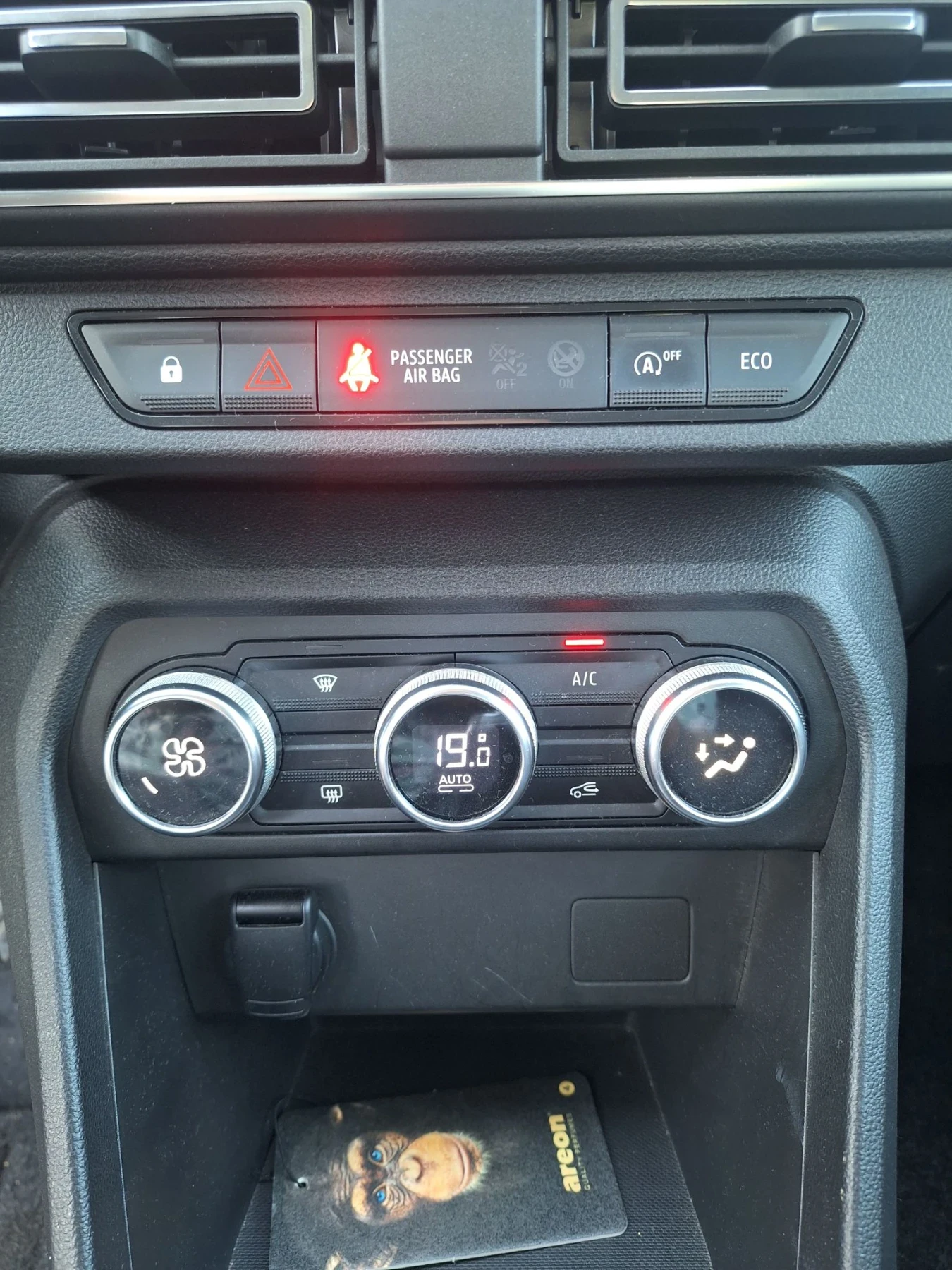 Dacia Logan 1.0 tce LPG, снимка 6 - Автомобили и джипове - 56307970