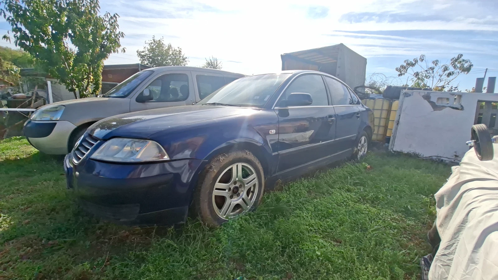 VW Passat 1.9 TDI, снимка 2 - Автомобили и джипове - 56600679