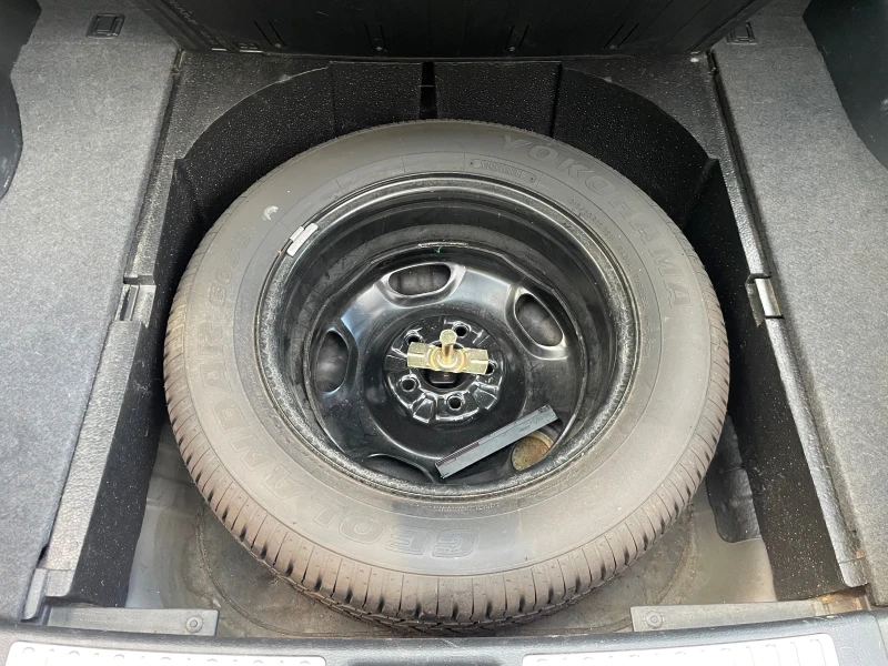 Mitsubishi Outlander 2.0I 4х4, снимка 12 - Автомобили и джипове - 51895615