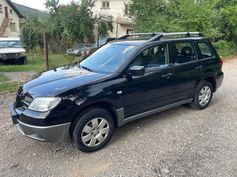Mitsubishi Outlander 2.0I 4х4, снимка 3 - Автомобили и джипове - 51895615