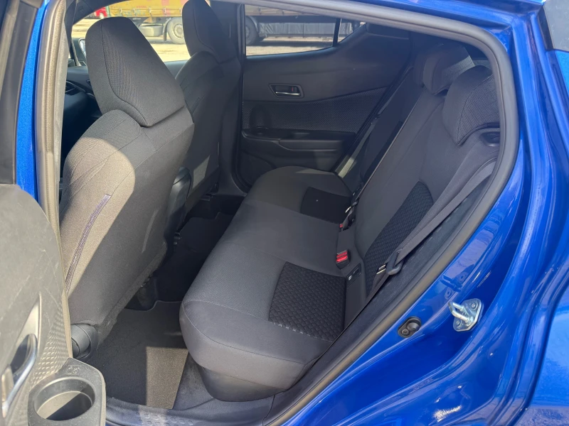 Toyota C-HR 1.8 Hybrid, снимка 13 - Автомобили и джипове - 52388867