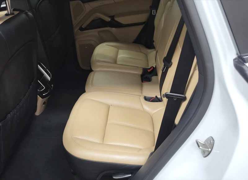 Porsche Cayenne AWD 4DR, снимка 12 - Автомобили и джипове - 52749646