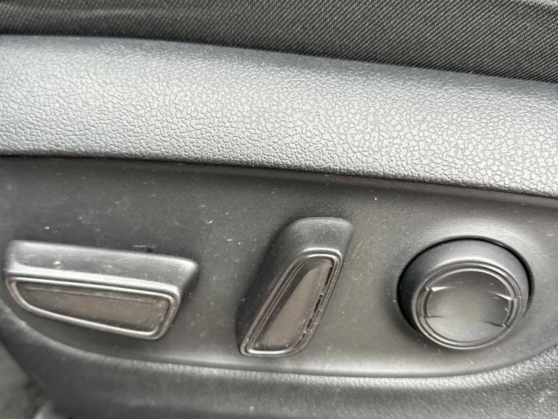 Toyota Rav4 * XLE * CARFAX * ЦЕНА ДО БГ, снимка 11 - Автомобили и джипове - 52877637