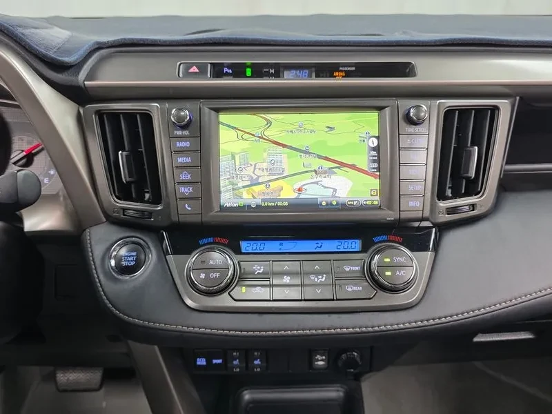 Toyota Rav4 2.5 4Wd, снимка 13 - Автомобили и джипове - 55796171