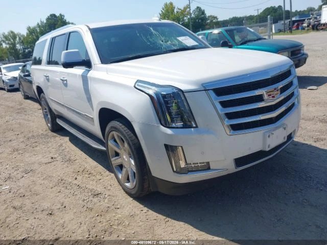 Cadillac Escalade  ESV 4WD LUXURY, снимка 7 - Автомобили и джипове - 56207956