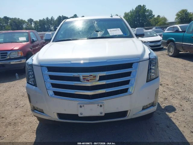 Cadillac Escalade  ESV 4WD LUXURY, снимка 8 - Автомобили и джипове - 56207956