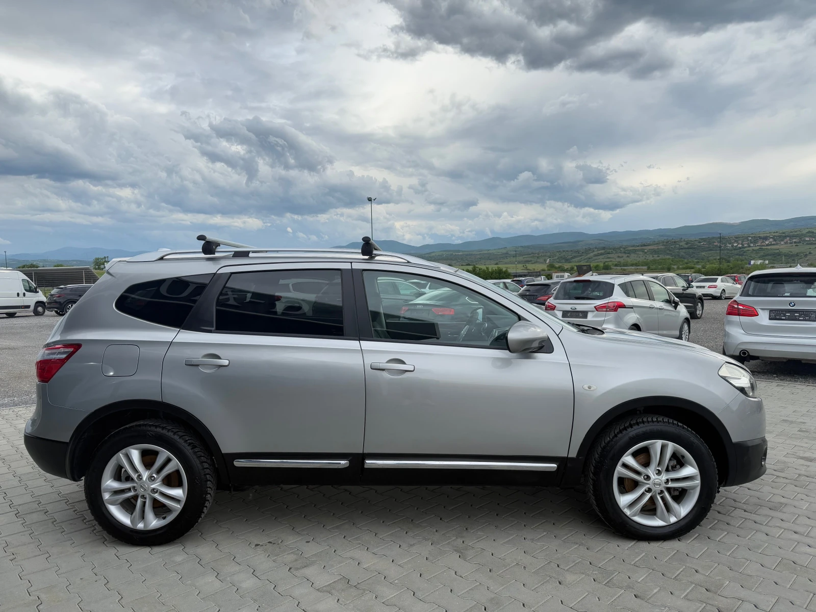 Nissan Qashqai 1.5 dci 7 места Face lift Собствен Лизинг !!!! - изображение 4