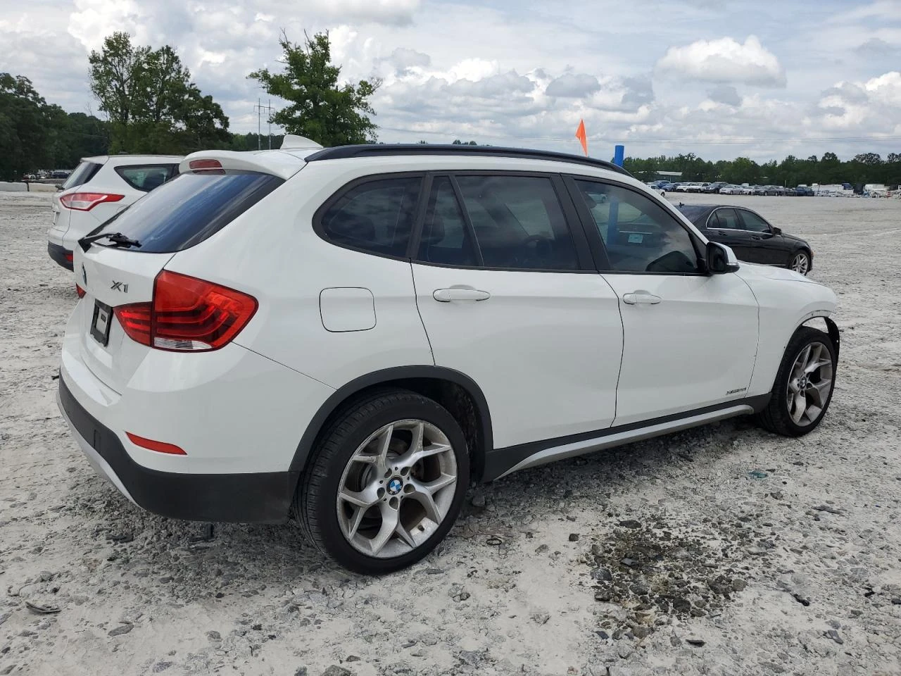 BMW X1 XDRIVE28I - изображение 3