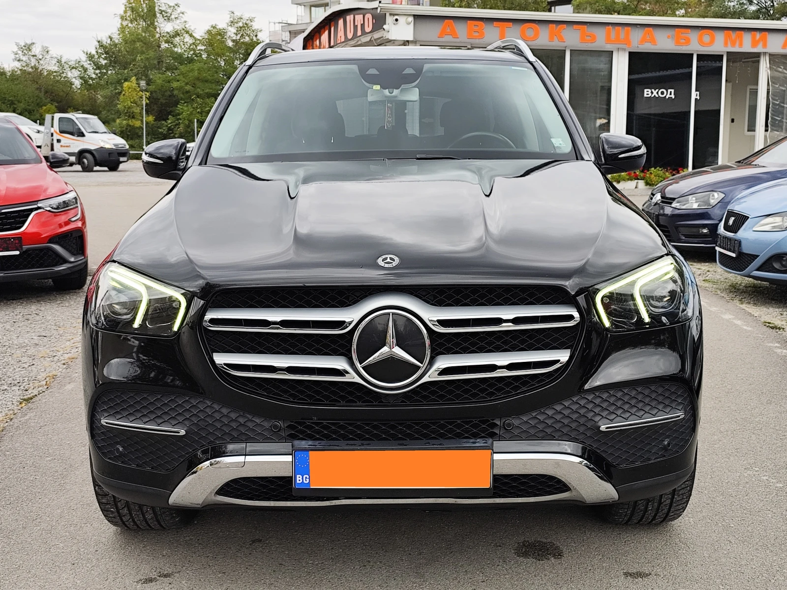 Mercedes-Benz GLE 300 D* 4 MATIC* LED* NAVI* EURO6D*  - изображение 2