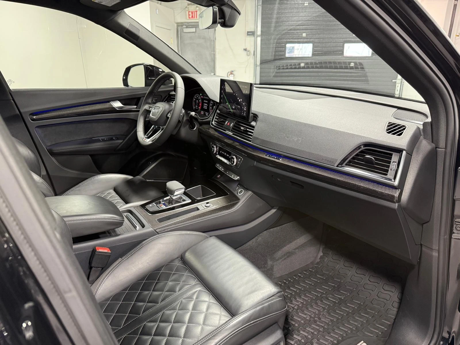 Audi SQ5 Sportback Technik * * CARFAX * * АВТО КРЕДИТ * *  - изображение 8