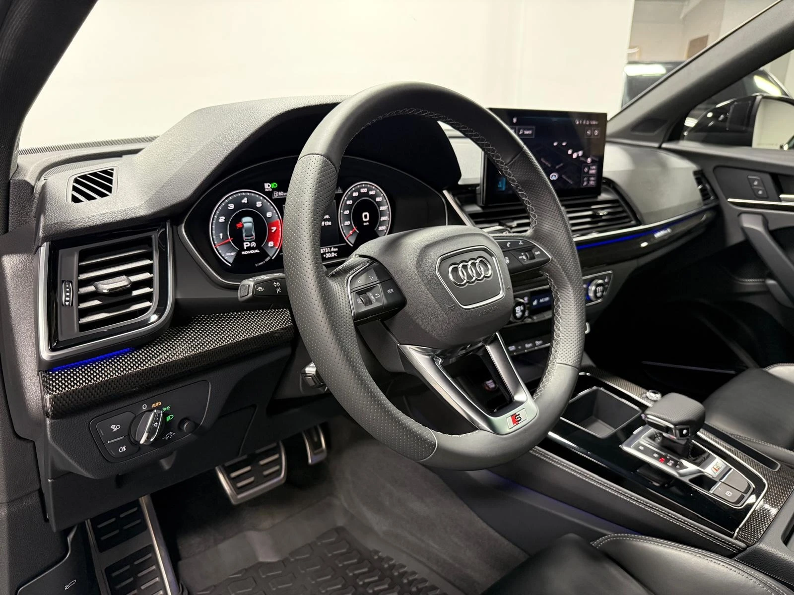 Audi SQ5 Sportback Technik * * CARFAX * * АВТО КРЕДИТ * *  - изображение 9