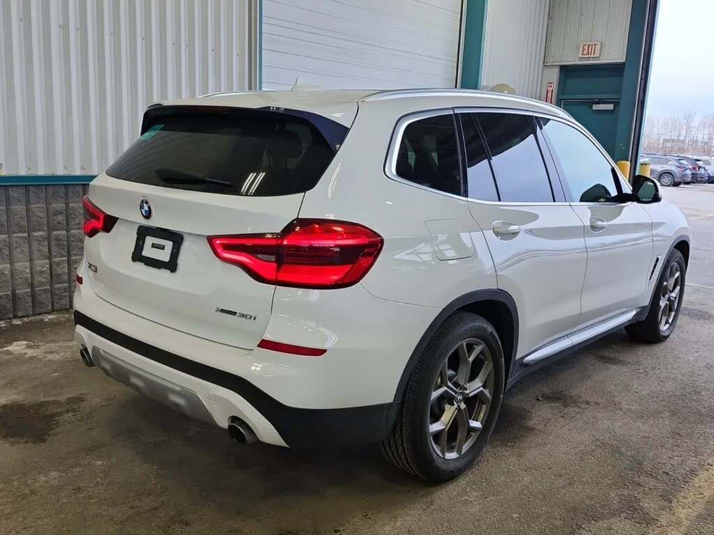 BMW X3 xDrive30i AWD АвтоКредит  (ЦЕНА ДО БГ), снимка 3 - Автомобили и джипове - 53774294