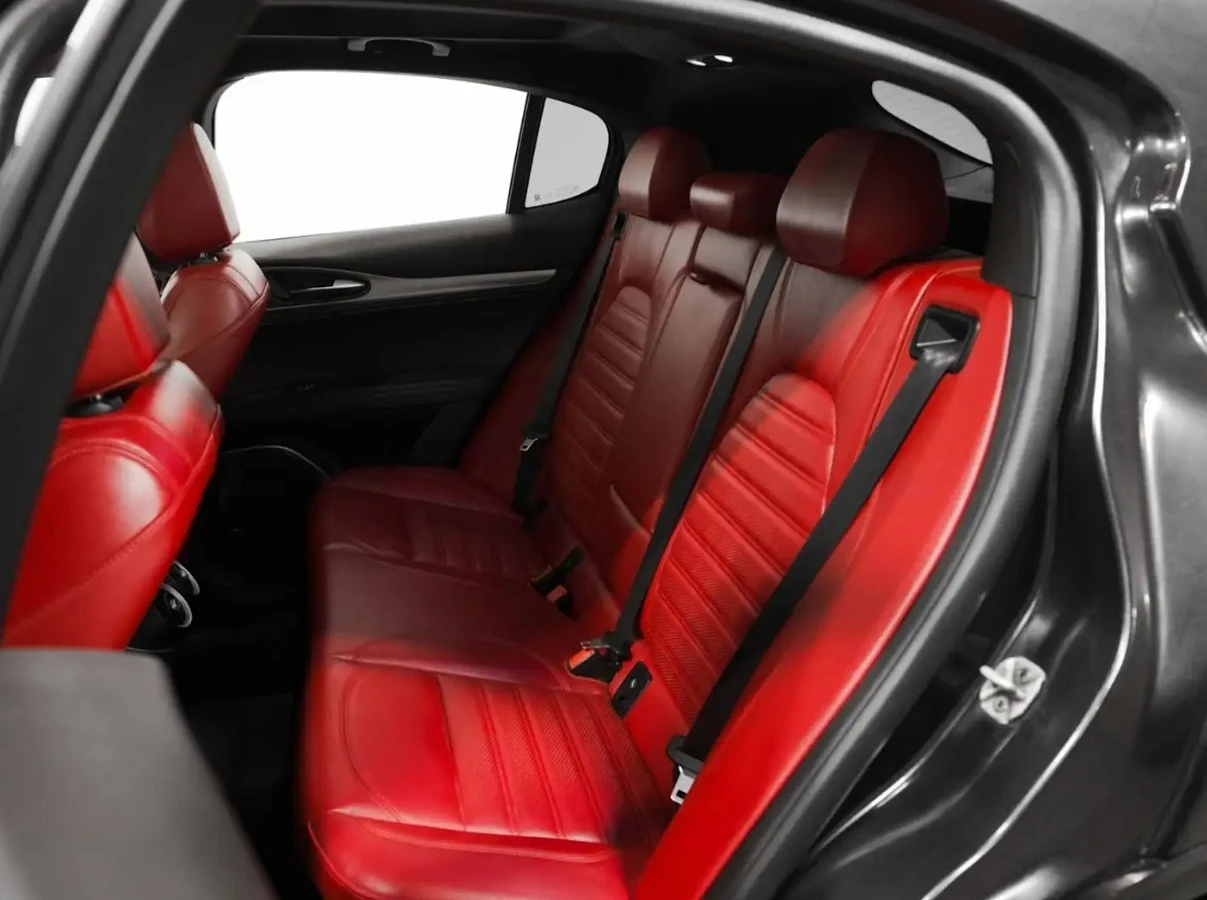 Alfa Romeo Stelvio 2022 Alfa Romeo Stelvio Veloce, снимка 11 - Автомобили и джипове - 53889067