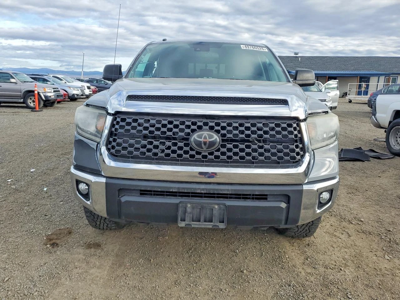 Toyota Tundra 5.7l Sr5, снимка 5 - Автомобили и джипове - 54731397