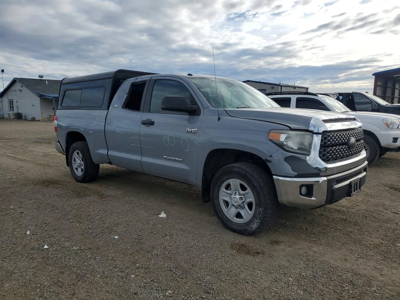 Toyota Tundra 5.7l Sr5, снимка 4 - Автомобили и джипове - 54731397