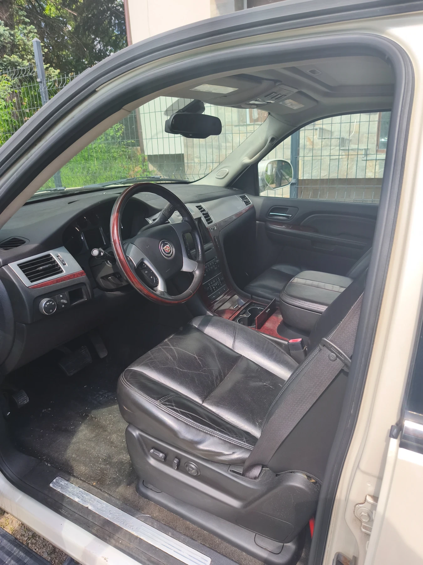 Cadillac Escalade ESV 6.2 V8, снимка 8 - Автомобили и джипове - 54808886