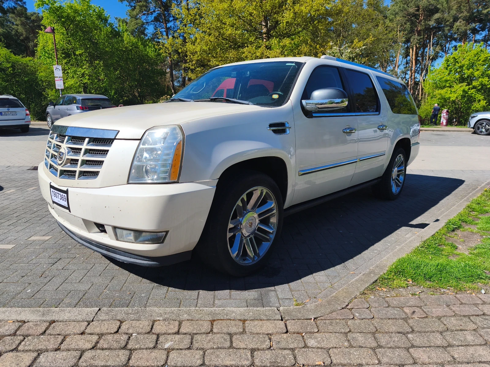 Cadillac Escalade ESV 6.2 V8, снимка 2 - Автомобили и джипове - 54808886
