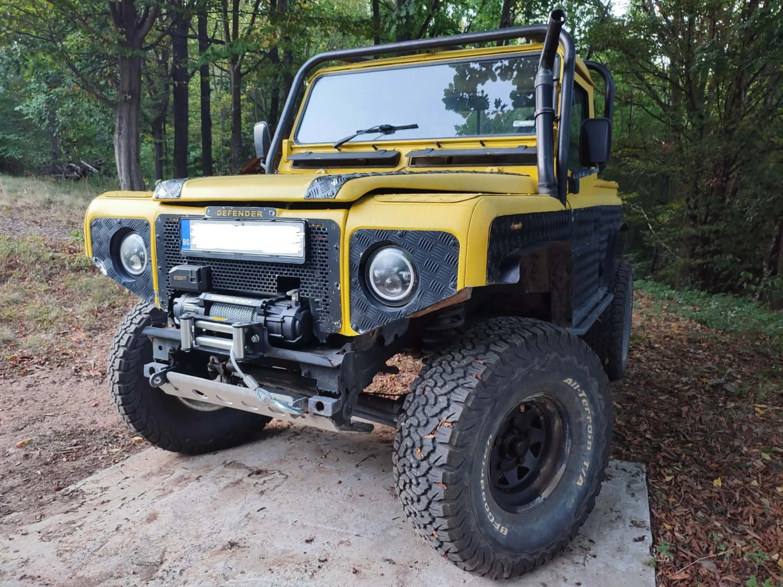 Land Rover Defender 90 2.5TD, снимка 7 - Автомобили и джипове - 56482371