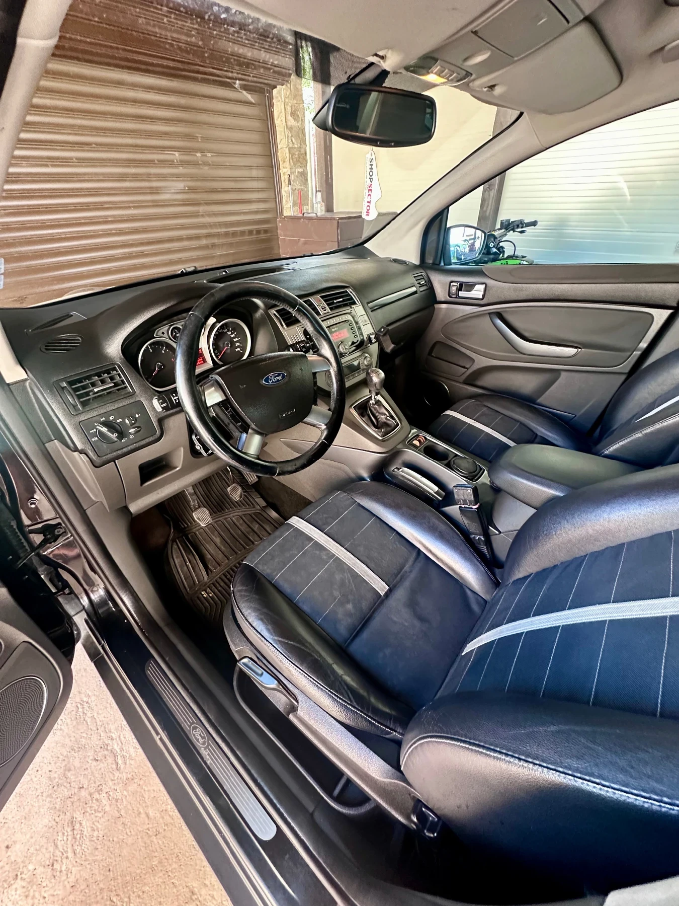 Ford Kuga ПАНОРАМА + Рекаро салон, снимка 13 - Автомобили и джипове - 56045635