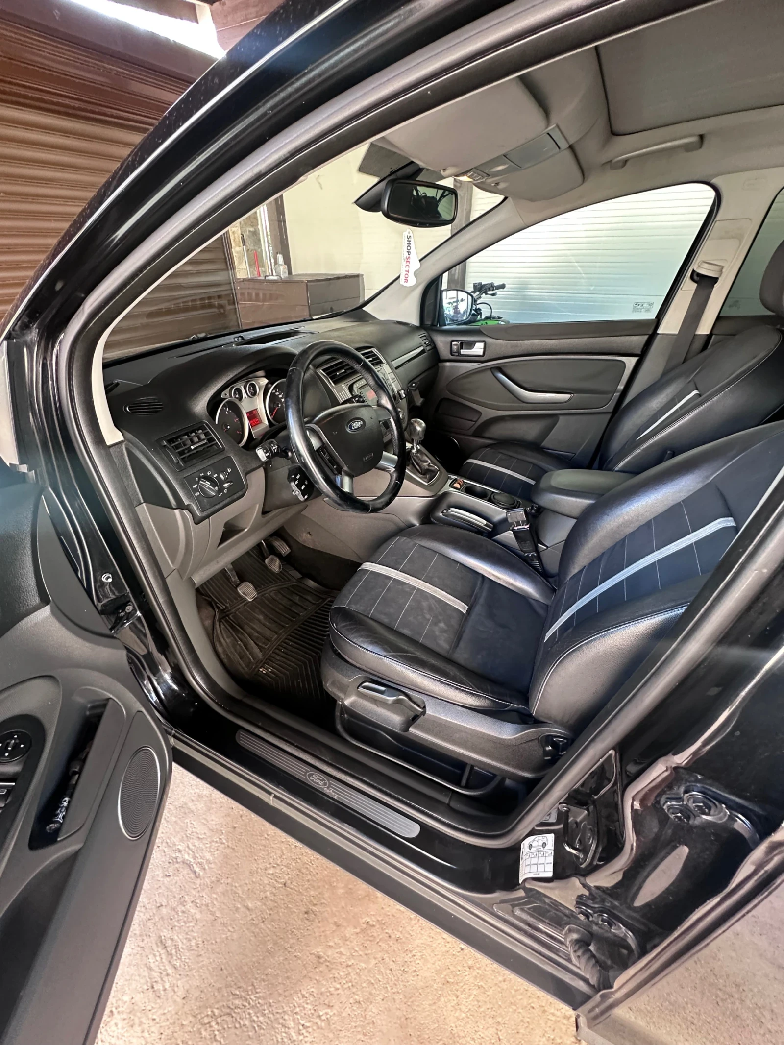 Ford Kuga ПАНОРАМА + Рекаро салон, снимка 5 - Автомобили и джипове - 56045635
