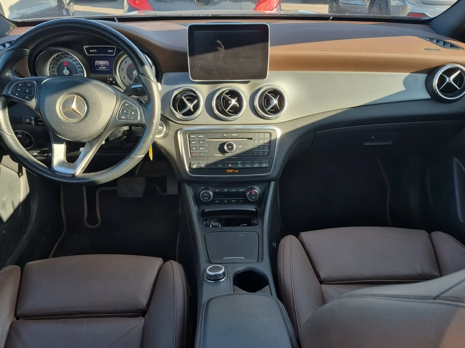 Mercedes-Benz GLA 250 АМГ ПАКЕТ/CARFAX/ПОДГРЕВ/ПАМЕТ/ПАНОРАМА/, снимка 10 - Автомобили и джипове - 56075793