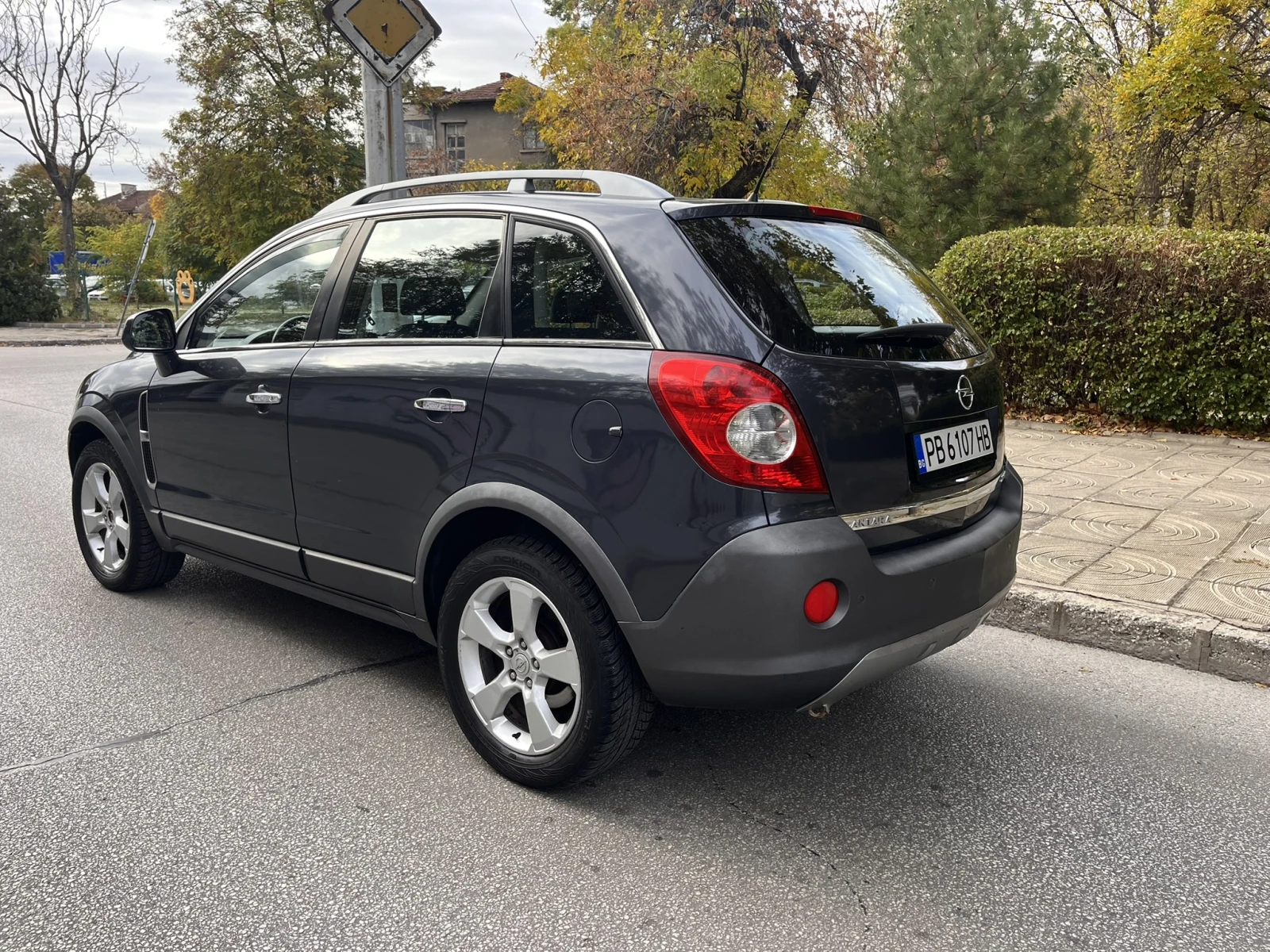 Opel Antara 4x4, снимка 4 - Автомобили и джипове - 56709712