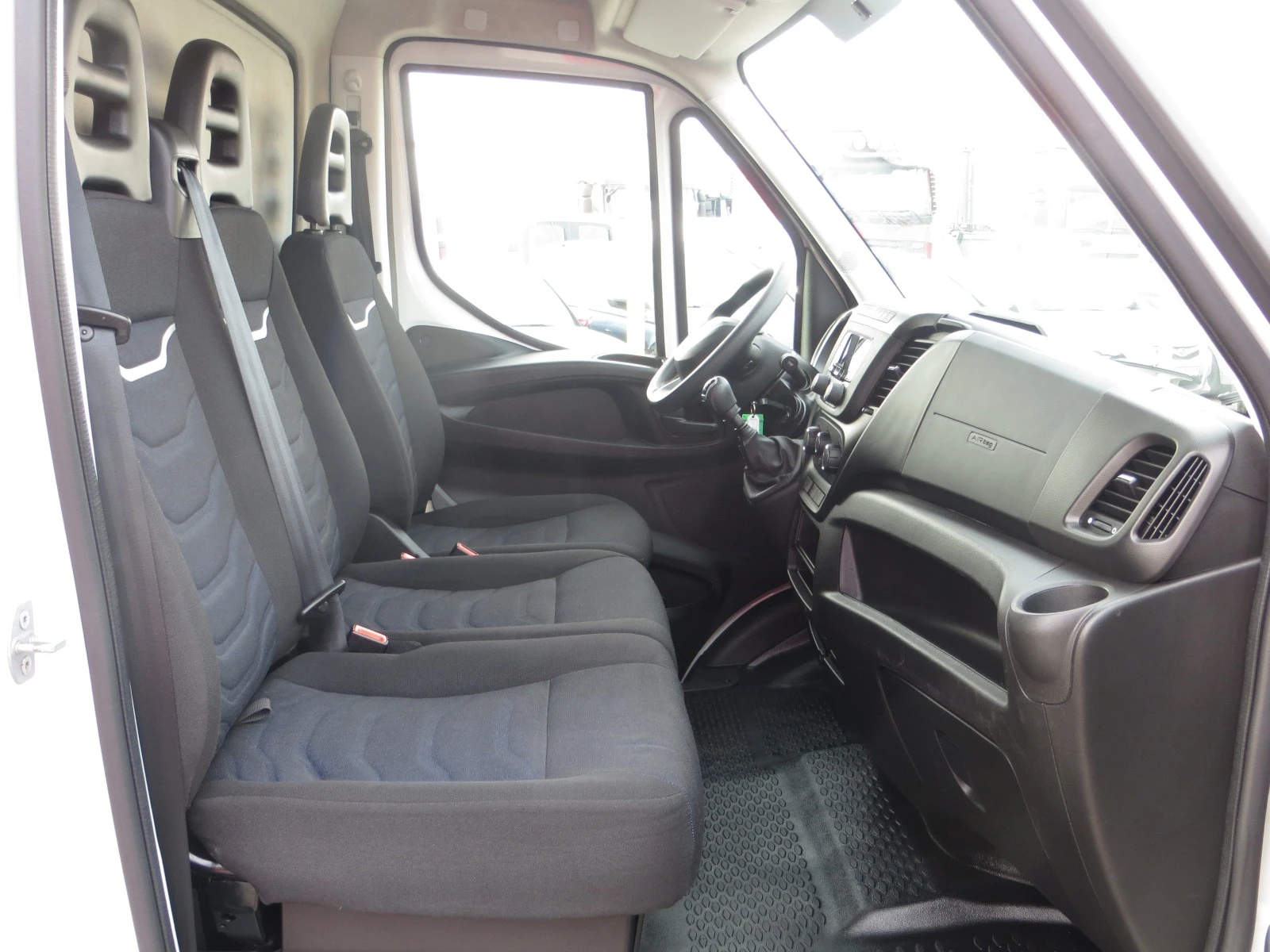 Iveco Daily 35C16   | Mobile.bg   11