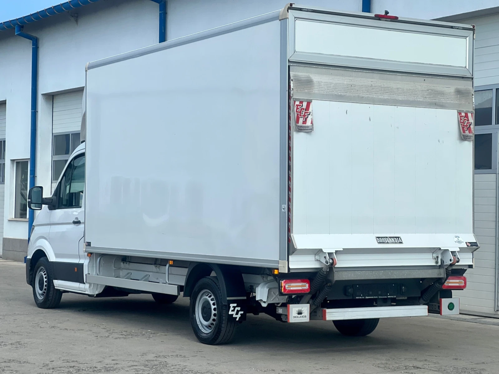 VW Crafter Падащ борд / 4.40м / 2019 година, снимка 5 - Бусове и автобуси - 55593631